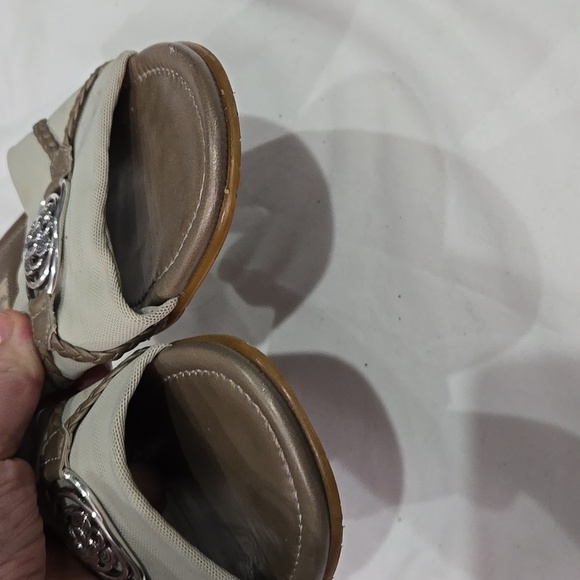 Brighton Lilian Womens Size 10 Wedge Sandals Silver Taupe Mesh - Picture 2 of 7